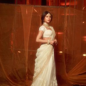 Ivory Bridal Look Inspired by Priyanka Chopra – Classic Indian Ethnic Fashion