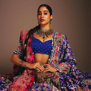 Janhvi Kapoor’s Stunning Traditional and Modern Fashion Looks