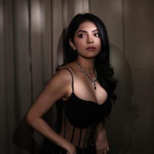 Misha Narang Shines in Elegant Black Outfit With Modern Glamour