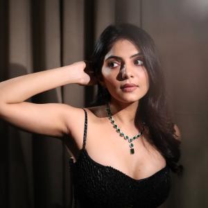 Misha Narang Shines in Elegant Black Outfit With Modern Glamour