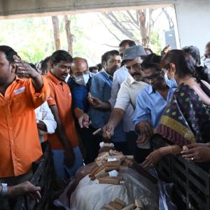 Kaikala Satya Narayana Final Rites