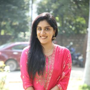 Dhanya Balakrishnan Radiates Elegance in Pink Traditional Outfit | Graceful Outdoor Photoshoot