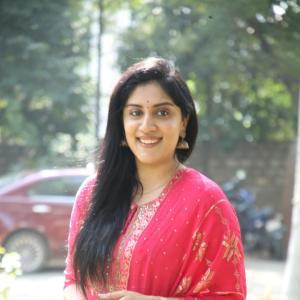 Dhanya Balakrishnan Radiates Elegance in Pink Traditional Outfit | Graceful Outdoor Photoshoot