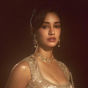 Disha Patani Shines in Elegant Golden Ethnic Look – Stunning Soft-Light Photoshoot