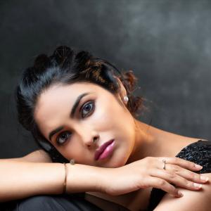 Actress Divi Stuns in Bold Black Outfit – Powerful Close-Up Portrait Photoshoot