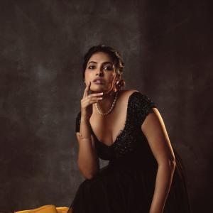 Actress Divi Stuns in Bold Black Outfit – Powerful Close-Up Portrait Photoshoot