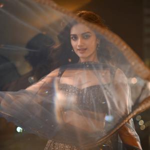 Actress Bhagyashree Borse Inspired Glam Look – Shimmering Evening Ethnic Fashion