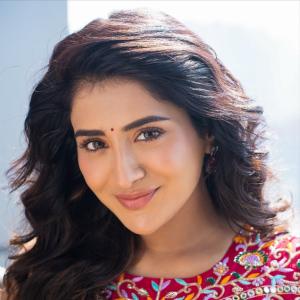 Actress Rashi Singh Shines in Elegant Red Traditional Outfit