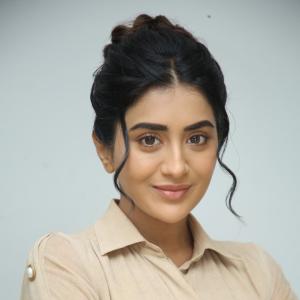 Rashi Singh Radiates Elegance in Soft Beige Outfit: Latest Photoshoot
