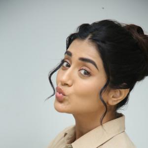 Rashi Singh Radiates Elegance in Soft Beige Outfit: Latest Photoshoot