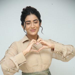 Rashi Singh Radiates Elegance in Soft Beige Outfit: Latest Photoshoot