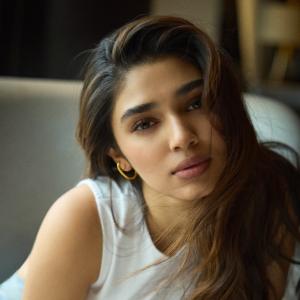 Kriti Shetty–Inspired Casual Look: White Top and Denim Style Guide