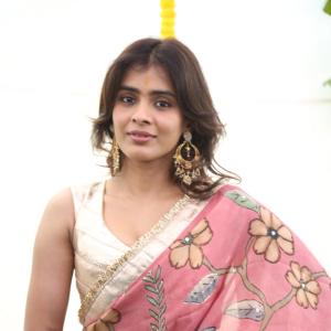 Hebbah Patel Embraces Classic Indian Elegance in Floral Saree