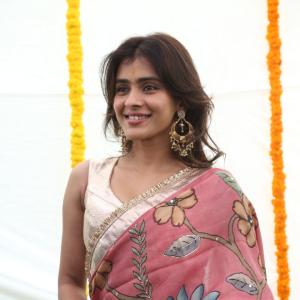 Hebbah Patel Embraces Classic Indian Elegance in Floral Saree