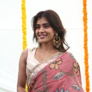 Hebbah Patel Embraces Classic Indian Elegance in Floral Saree