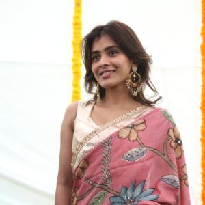 Hebbah Patel Embraces Classic Indian Elegance in Floral Saree