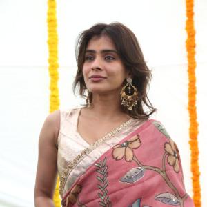 Hebbah Patel Embraces Classic Indian Elegance in Floral Saree