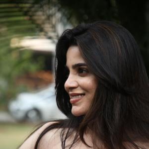 Divya Bharati – Timeless Bollywood Actress Known for Beauty, Grace, and Iconic Style