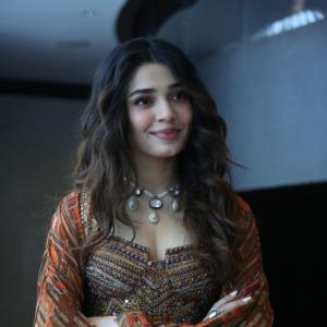 Krithi Shetty Stuns in Elegant Ethnic Wear – A Perfect Blend of Tradition and Modern Style