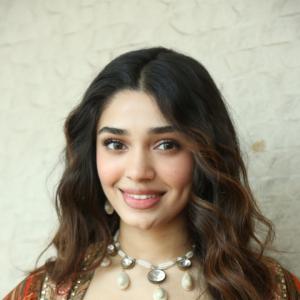 Krithi Shetty Stuns in Elegant Ethnic Wear – A Perfect Blend of Tradition and Modern Style