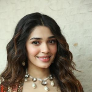 Krithi Shetty Stuns in Elegant Ethnic Wear – A Perfect Blend of Tradition and Modern Style