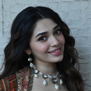 Krithi Shetty Stuns in Elegant Ethnic Wear – A Perfect Blend of Tradition and Modern Style