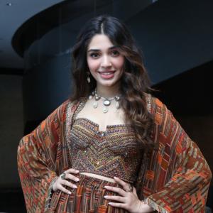 Krithi Shetty Stuns in Elegant Ethnic Wear – A Perfect Blend of Tradition and Modern Style