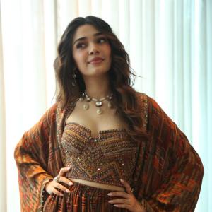 Krithi Shetty Stuns in Elegant Ethnic Wear – A Perfect Blend of Tradition and Modern Style