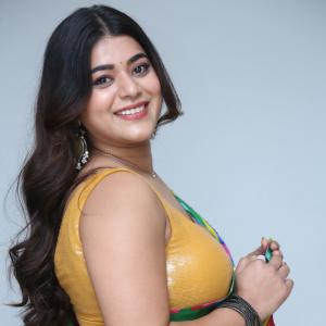 Yamini Bhaskar Stuns in Vibrant Saree – A Perfect Blend of Tradition and Elegance