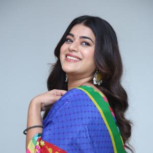Yamini Bhaskar Stuns in Vibrant Saree – A Perfect Blend of Tradition and Elegance