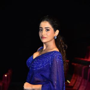 Rashi Singh Stuns in Sequined Blue Saree
