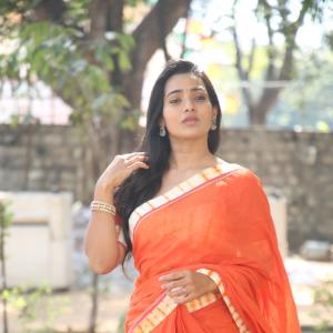 Rekha Norosha – Elegant Orange Saree Fashion Inspiration