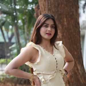 Aparna Mallik Outdoor Portrait in Cream Dress | Elegant Natural Light Photography
