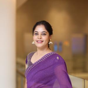Bindhu Madhavi Elegant Look in Purple Saree | Traditional Indoor Portrait