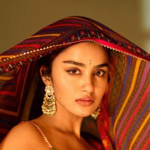 Anupama Parameswaran Inspired Traditional Look in Vibrant Indian Attire
