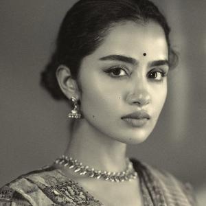 Anupama Parameswaran Inspired Ethnic Style | Graceful Indian Saree Look