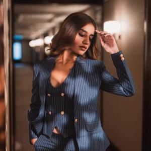 Actress Priya Warrior Showcasing Modern Confidence and Timeless Beauty