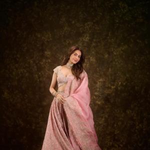 Rakul Preet Stuns in Elegant Pink Lehenga | Graceful Traditional Look