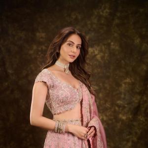 Rakul Preet Stuns in Elegant Pink Lehenga | Graceful Traditional Look