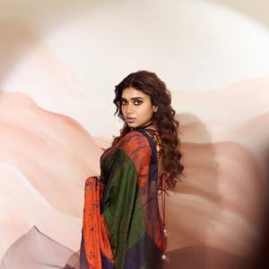 Dushara Vijayan Stuns In Elegant Saree With Flowing Multicolor Pallu