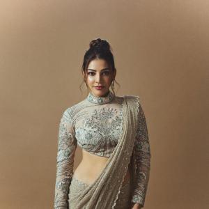 Kajal Aggarwal Stuns in Embellished Traditional Indian Saree