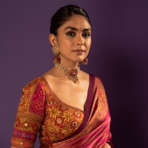 Mrunal Thakur in Traditional Saree