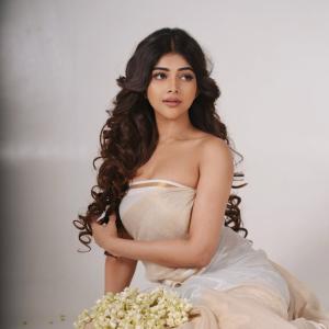 Srijita Ghosh stuns in elegant off-white saree floral photoshoot