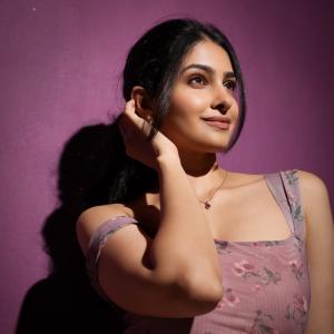 Manasa Varanasi Looks Chic in Mauve Floral Bodycon Dress