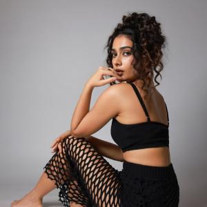 Actress Akanksha Singh Stuns in a Bold Black Outfit