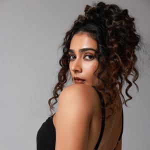 Actress Akanksha Singh Stuns in a Bold Black Outfit