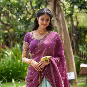 Manasa Varanasi Looks Graceful in Purple Traditional Attire