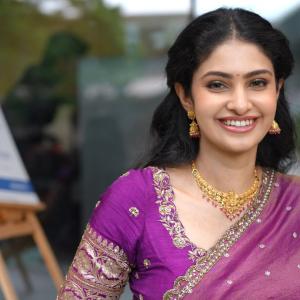 Manasa Varanasi Looks Graceful in Purple Traditional Attire