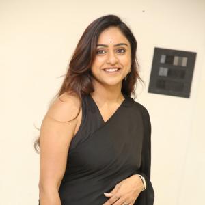 Vithika Sheru Looks Elegant in a Classic Black Saree