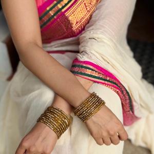 Ishwarya Menon Stuns in Elegant Off-White Saree Look